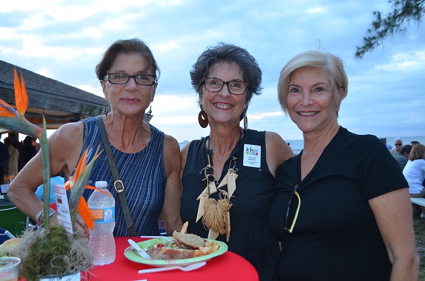 Maria Gelinas, Grace Howl and Ann Miller