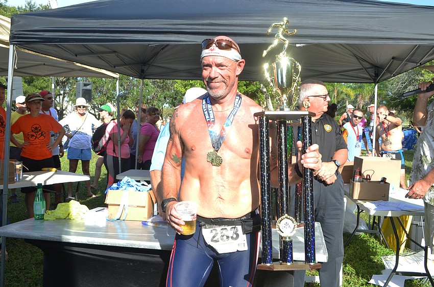 Men’s overall winner Ken Varner of Port Charlotte, Fla.