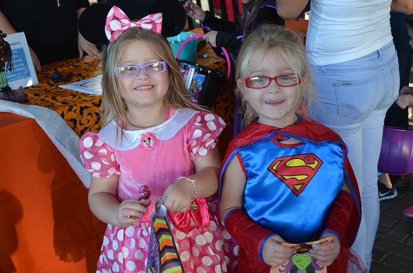 Ava and Zoe Brookshire, both 4