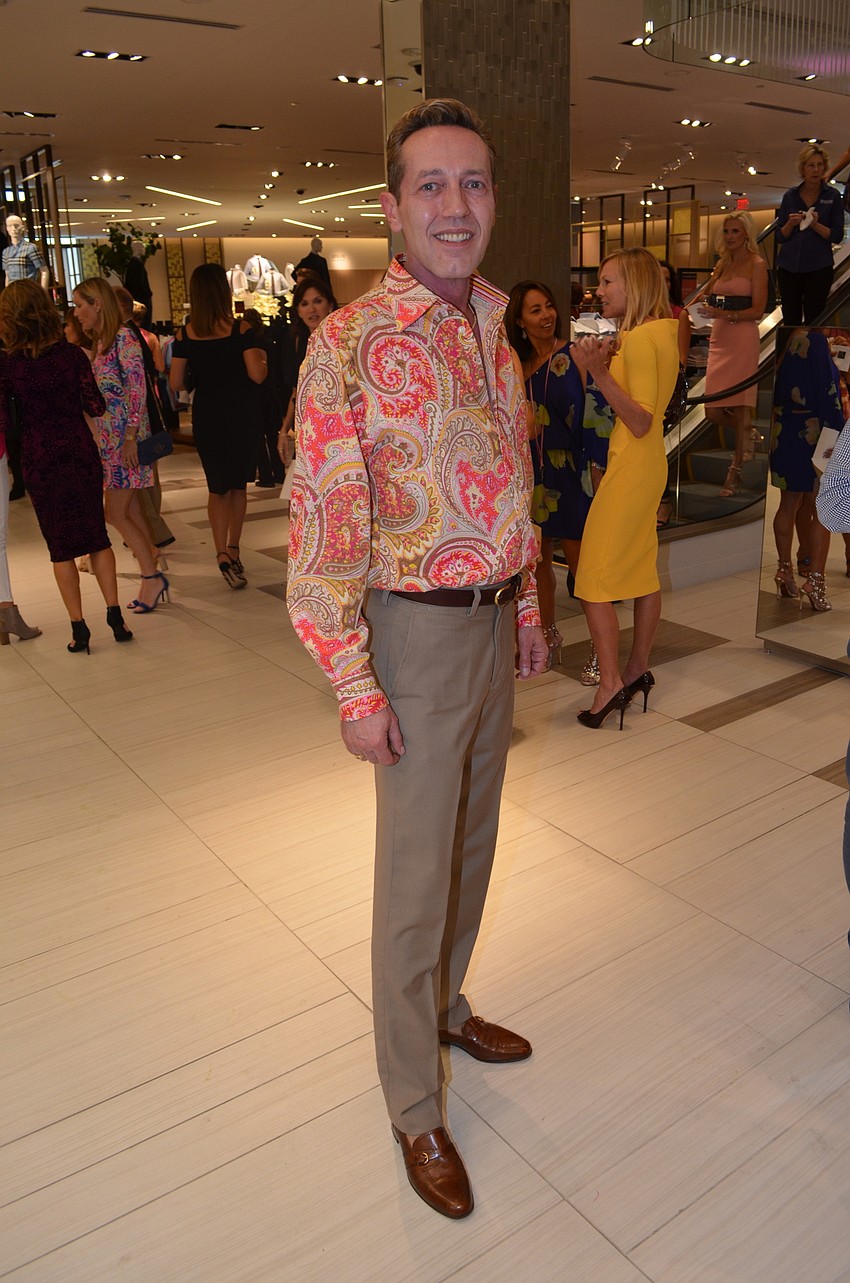 Jim Helmich shows off one of our favorite looks of the night.
