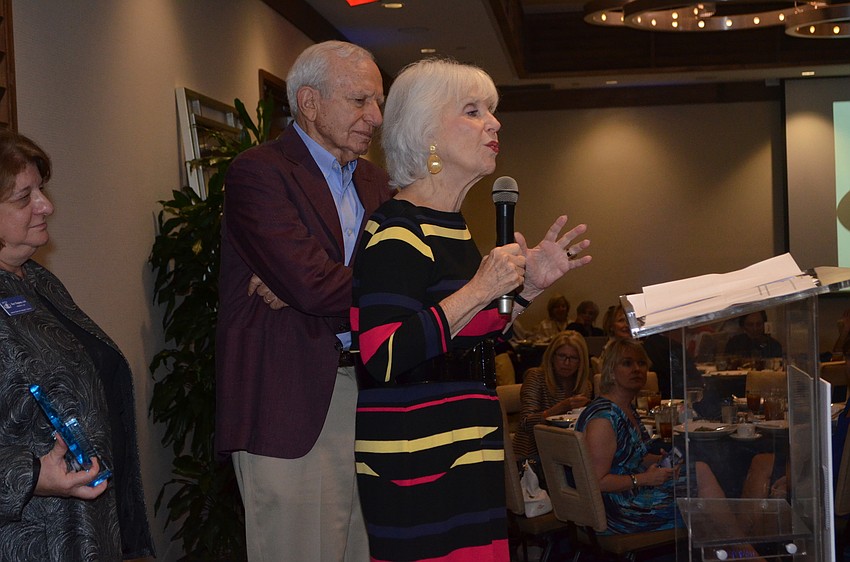 Margie Barancik accepts her Gloria and Louis Flanzer Philanthropy Award with her husband, Chuck Barancik