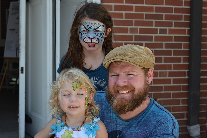 Everly, Evie and Jon Snyder