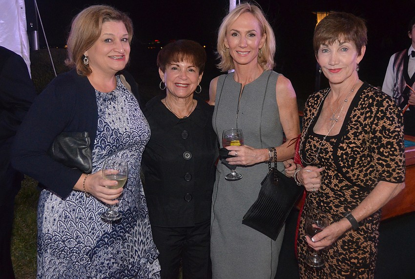 Tricia Mire, Sheila Wynne, Lisa Morris and Carolyn Van Helden