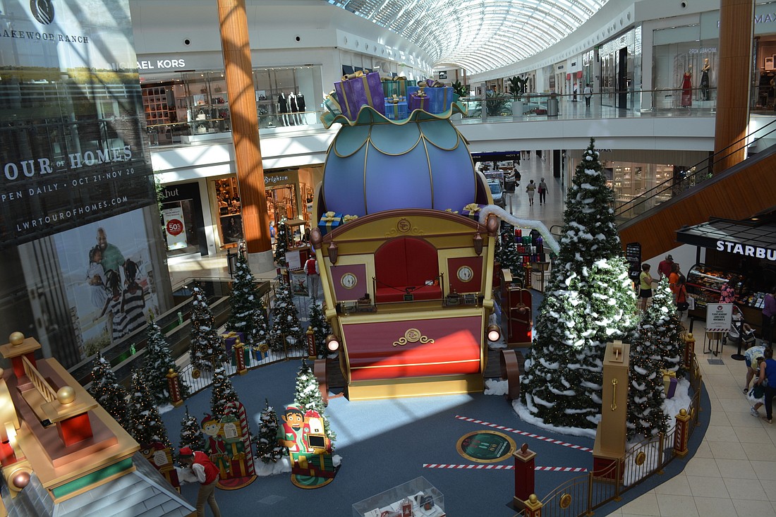 The set takes up 3,000 square feet at the center of The Mall at University Town Center.