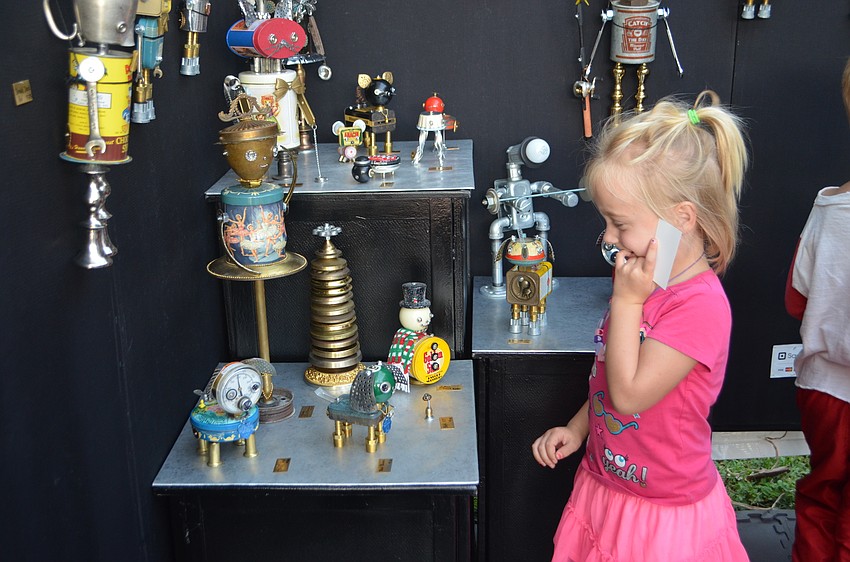 Shiloh Woods, 4, giggles at the Bitti Bots!