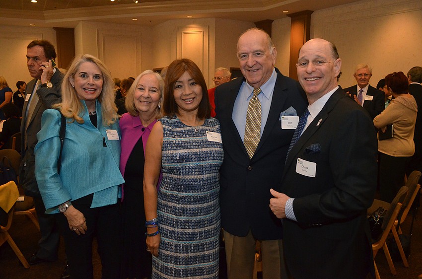 Charlene Wolff, Marlene Simons, Noriko Sidlow, Cliff Simons and Chuck Sidlow
