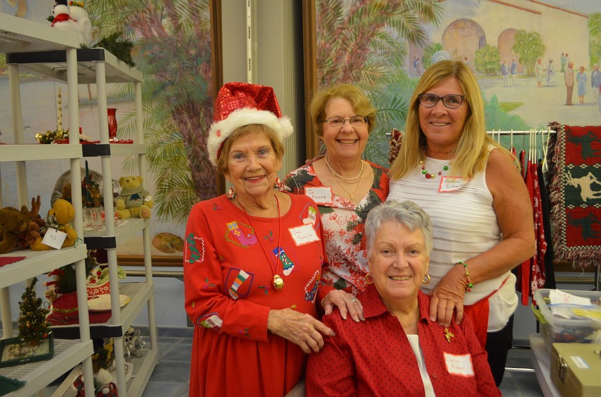 Dee Tornillo, Jo Franze, Bonnie Schneider and Claire Arbour in front