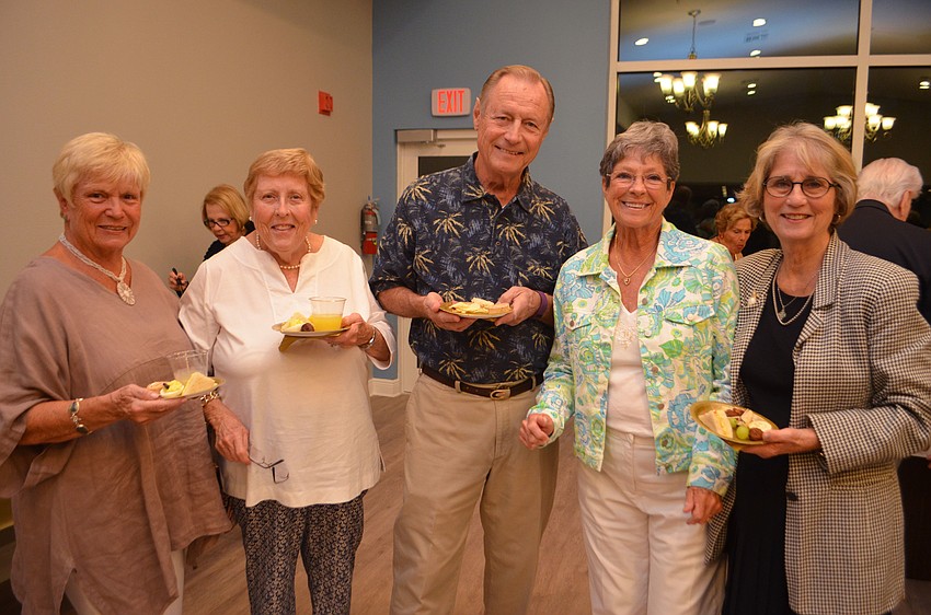 Lynn Demusis, Pat Weeks, Ron and Pat Hagstrom and Ruth Meyers