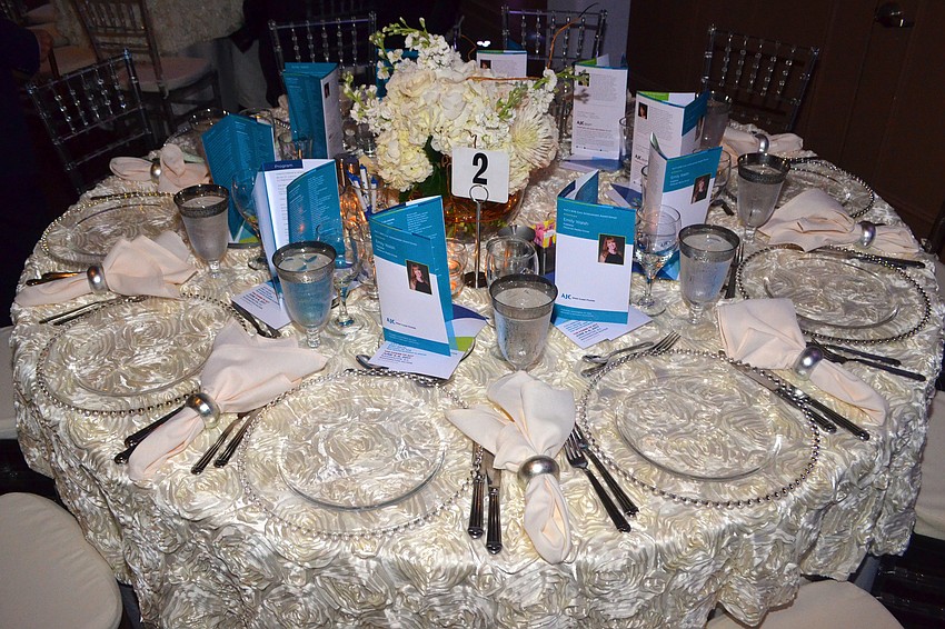 The event decor was chosen by Roger Capote of Selby Gardens.