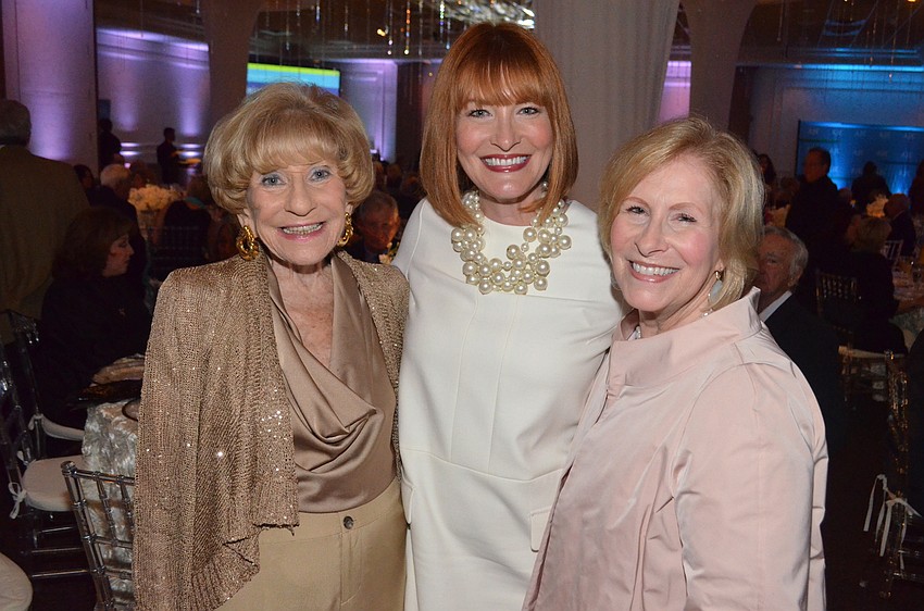 Flori Roberts, Honoree Emily Walsh and her mother, Lisa Walsh