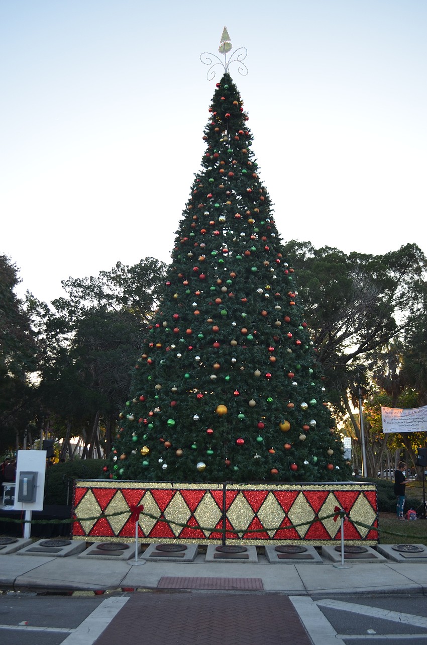 The Christmas tree in St. Armands Circle has more than 40,000 lights and is 55 feet tall, which is the tallest Christmas tree on Florida’s Gulf Coast, Diana Corrigan, executive director of the St. Armands Circle Association said.