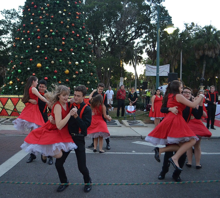 Sarasota High School theater and drama students danced to classic Christmas songs before Santa Claus’ arrival.