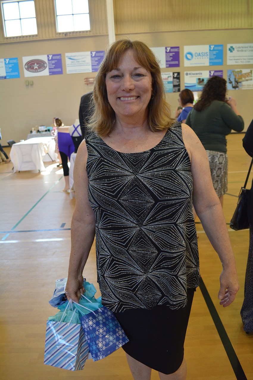 Event co-chairwoman Kathleen Whalen greets guests.