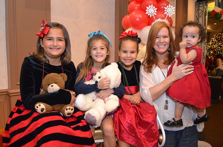 Elizabeth Blitz, Lennon Seguso and Nevaeh Crews with Terri Klauber and Faith Crews