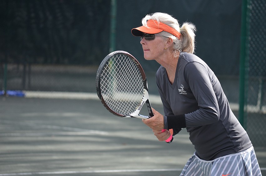 Sandy Schonhoff competes during the division two final match.