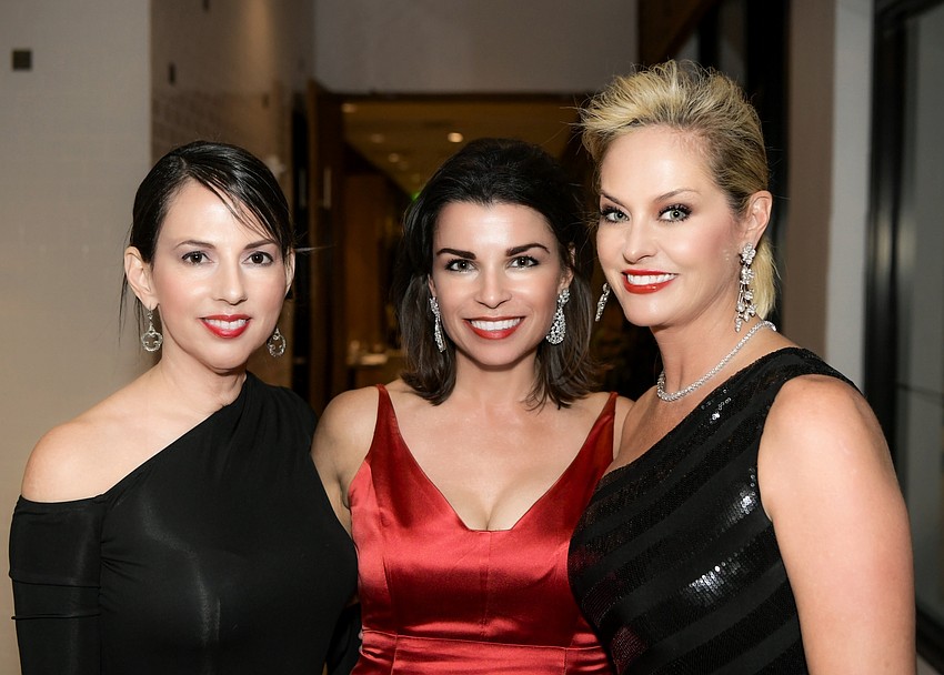 Clara Reynardus de Villanueva, Elizabeth Fisher and Linda Krazinski