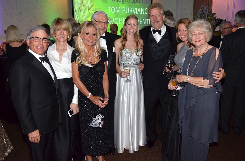 Bob and Judy Yarmouth, Patty Hoff, Don Von Steen, Ashley Hoff, Jim Hoff, Kristina Hoff and Co-Chairwoman Nancy Reichl