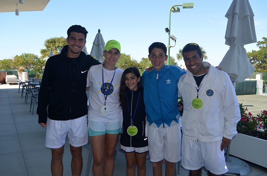 Players of Israel Tennis Centers, Shadi, Alona, Nitzan and Gabi with their coach Noam Yitzhaki