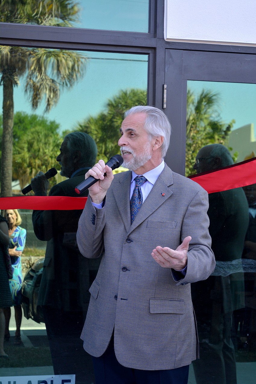 Artistic Director Maestro Victor DeRenzi