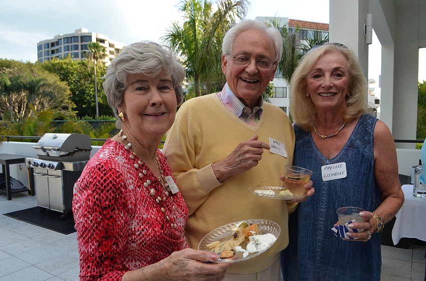 Pearl and Walt Grosjean and Phyllis Lishnoff