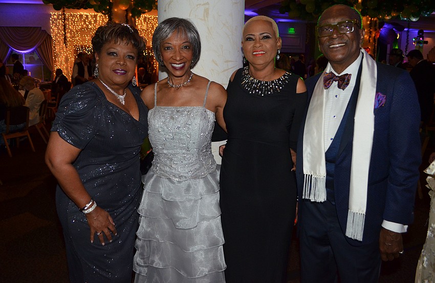 Aundria Castleberry, Daisy Saunders, Phyllis Williams and Hank Battie