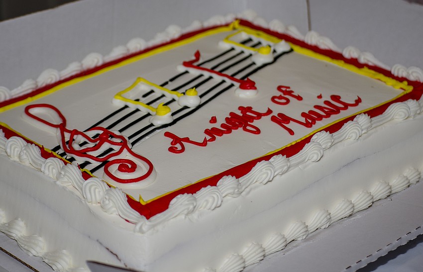 Residents enjoyed sweet treats during the intermission.