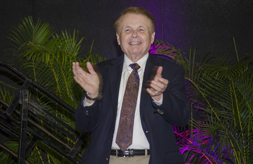 Ringling College of Art and Design President Larry Thompson welcomed faculty and patrons to the ribbon cutting.