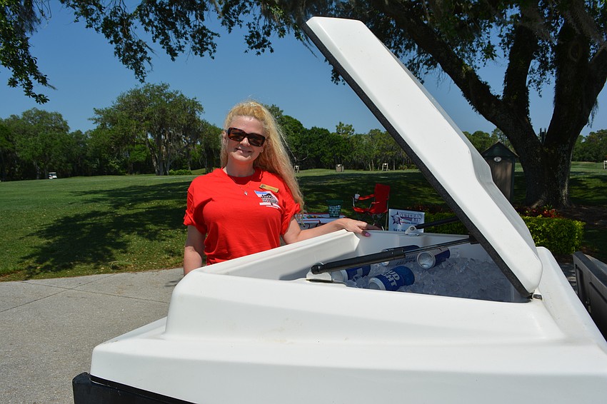 Rosedale County Club' s Cindy Hood pulled golf cart beverage duty for the tourney. She said, 