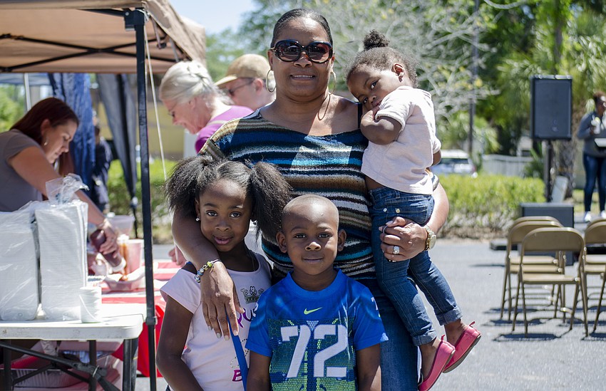 Aaliyah Davis, Elijah Davis, Elaine Bellamy and Ma'  laya Haris