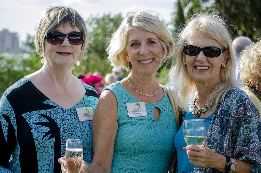 Jane Lendway, Carol Johnston and Barbara Sharell