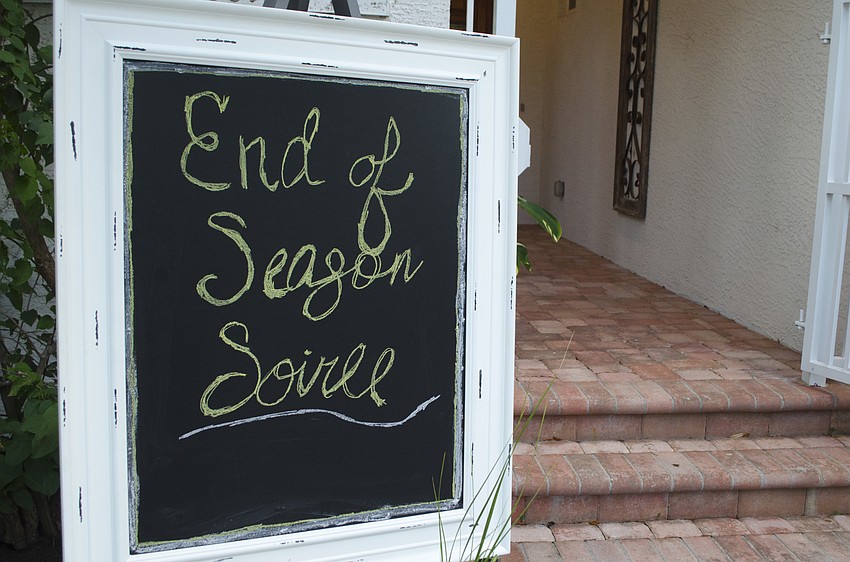 Urbanite Theatre’s End of Season Soiree was held on April 30 at the home of George Steitz.