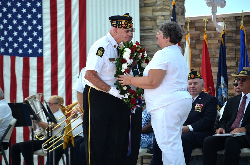 Following speeches, there was a presentation of wreaths.