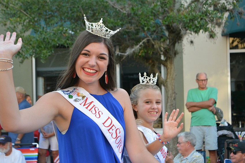 Samantha Hyatt, Miss De Soto, rides with Emmi Tvenstrup, the De Soto Heritage Princess.