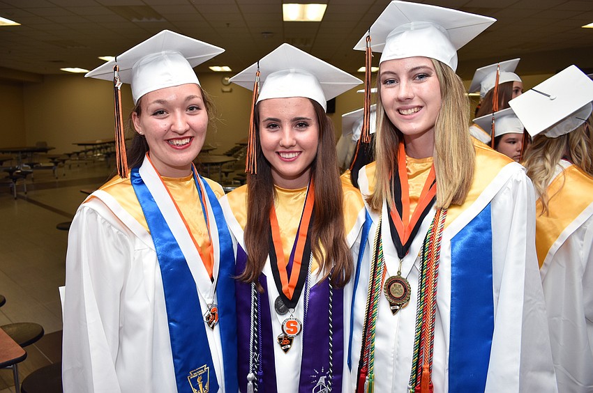 Sydney Camp, Brianna Dowd and Codi Elliott