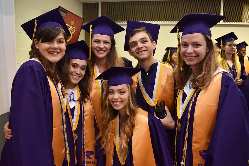 Bailey Lovesky, Madeline Epstein, Kate Schwab, Lena Coleman, Brady Schwabach and Mckensie Murray