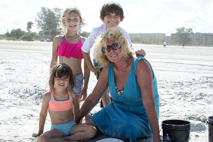 Mia Roberts, Kai Bunker, Evelyn Bunker and Diane Bunker