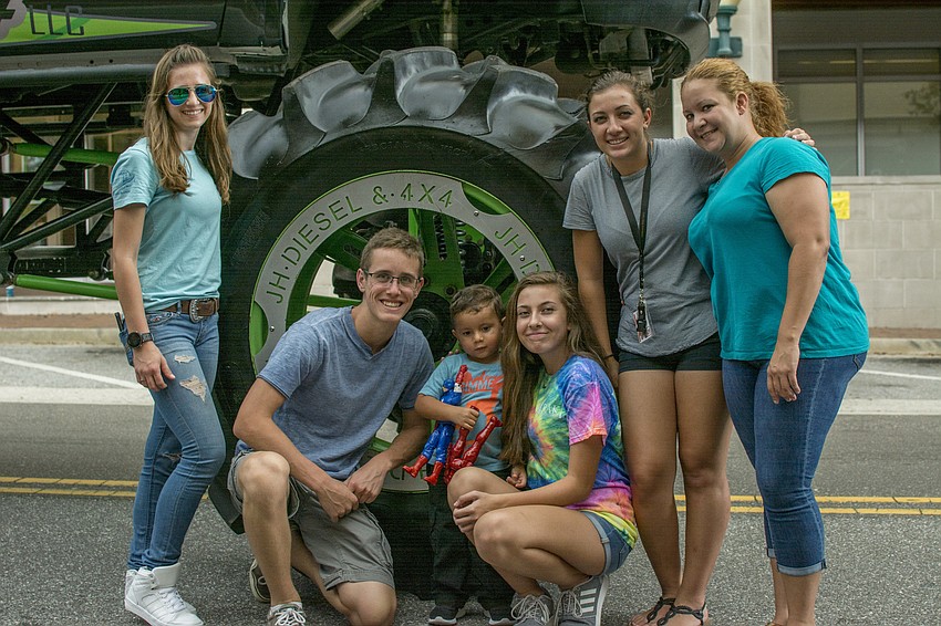 Jennifer Gaffers, Kyle Grage, Ayden Munoz, Aliison Guzman, Nathalia Guzman and Andrea Munoz