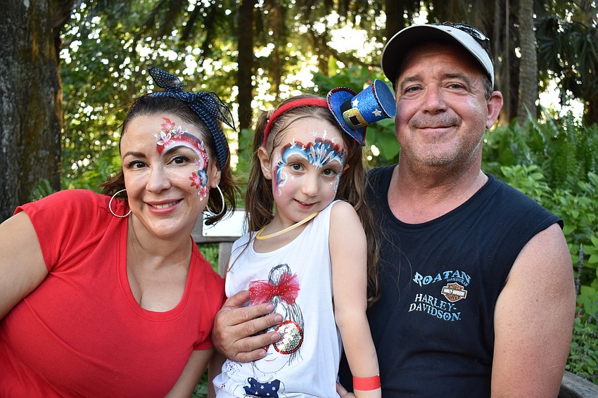 Karla, Khloe and Kurt Kenyon