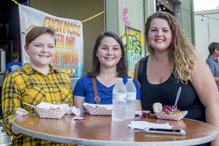 Asheley Rader, Taylor Rader and Laura Williams