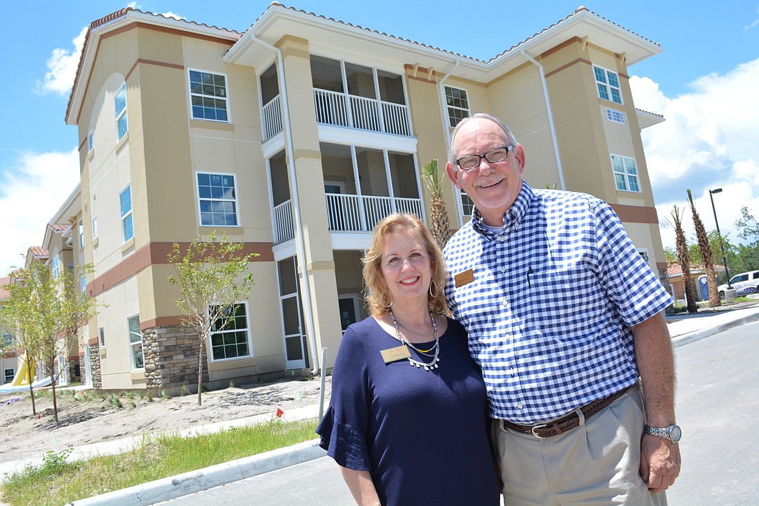 Stone River Retirement Resort Community Relations Managers Lin and Bill Robinson are encouraging future residents to participate in the charter-resident program.
