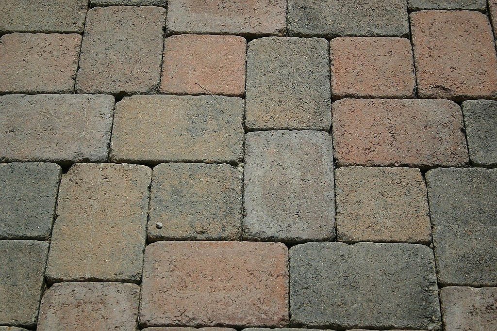 Brick pavers will be installed at the intersection of Cattlemen Road and University Parkway, so it looks like it did before diverging diamond construction. Photo courtesy of Flickr.