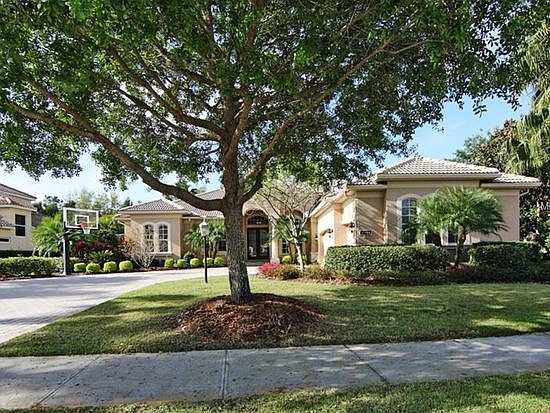 This home at 13404 Kildare Place  in Lakewood Ranch sold recently for $750,000.