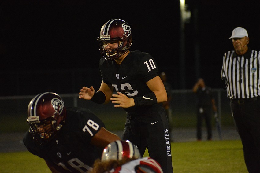 Bryan Gagg waits for a shotgun snap.