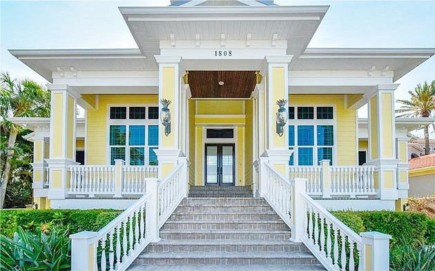 This home at 1808 Casey Key Road sold for $6.55 million.