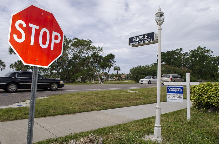 The town commission is scheduled to discuss the new sign code at its Nov. 13 regular workshop meeting.