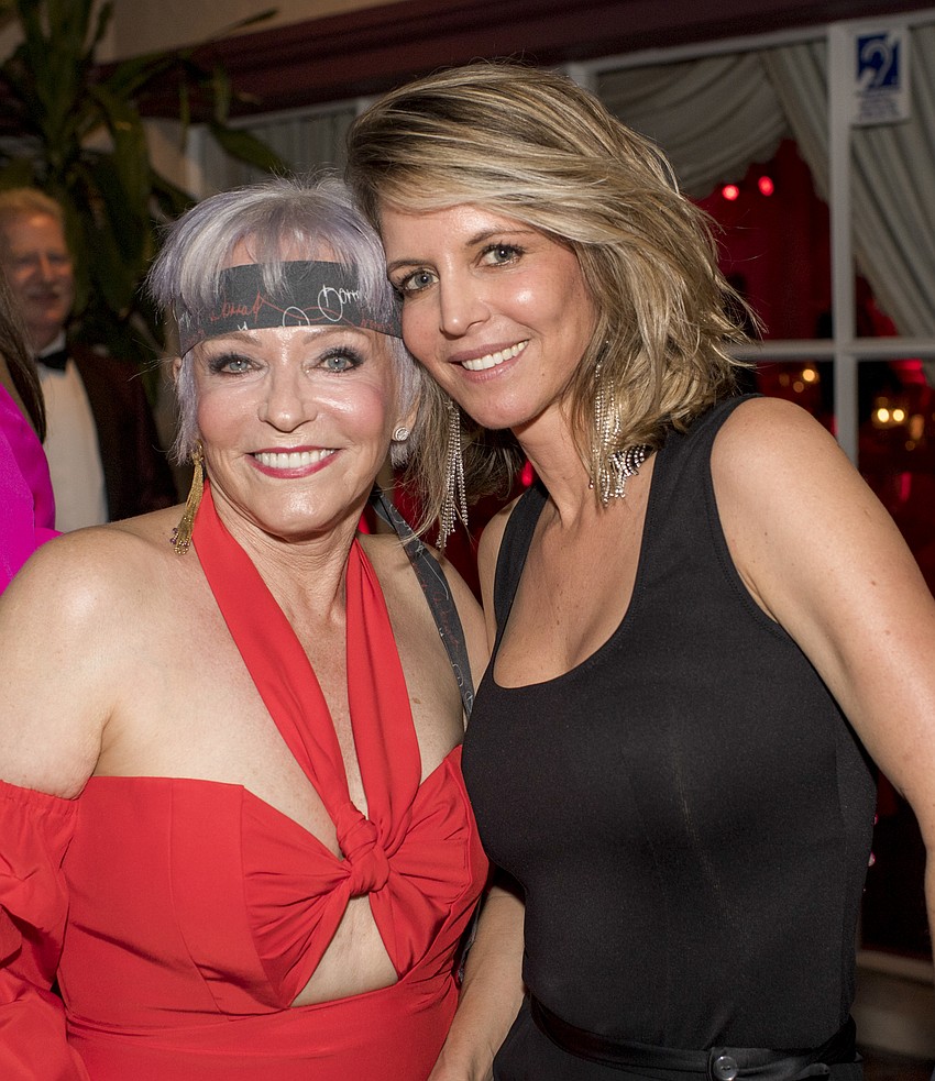 Elizabeth Waters, Lissa Murphy