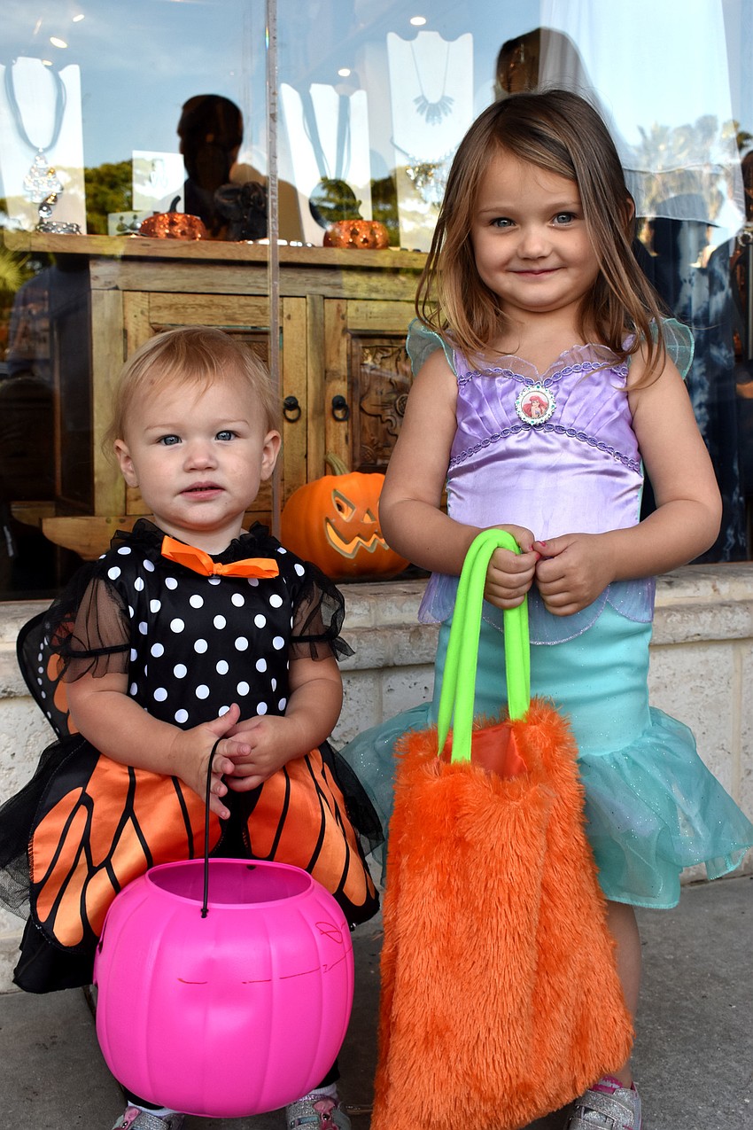 Paige and Nora Baxter