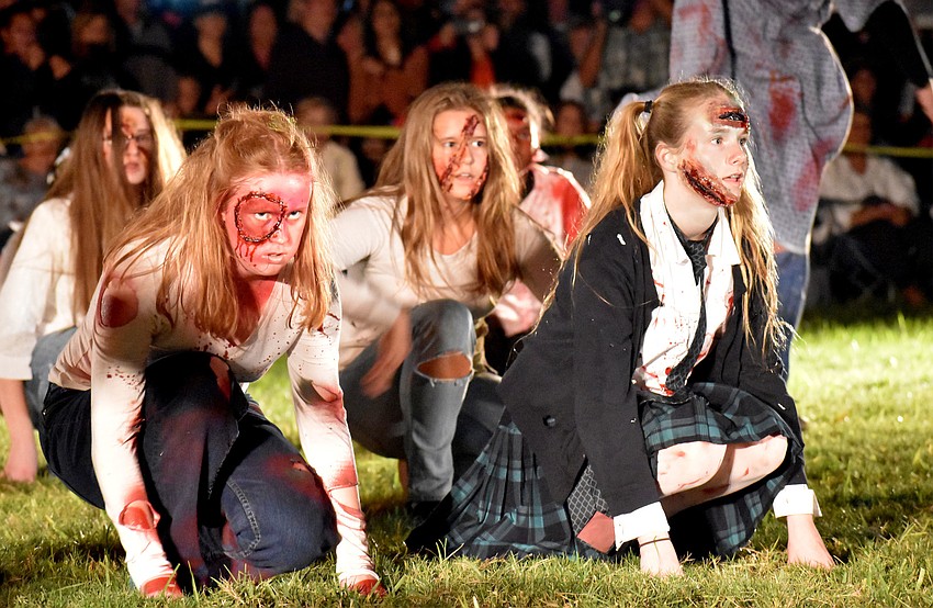 When trick-or-treating was over, the Sarasota High School Drama Department performed Michael Jackson’s “Thriller.”