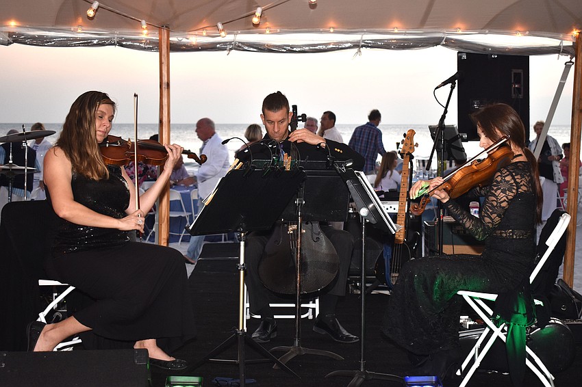 Live music was played throughout the night.