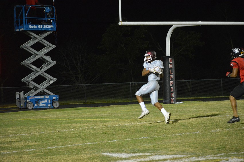 Craivon Koonce hauls in a touchdown pass from Bryan Gagg.